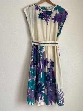 Vintage floral linen pleated dress